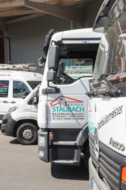 Detail Staubach Logo am LKW